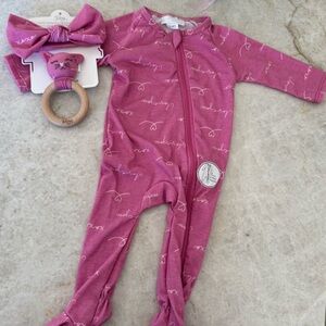 Baby girl Love set in purple/pink size 3-6months